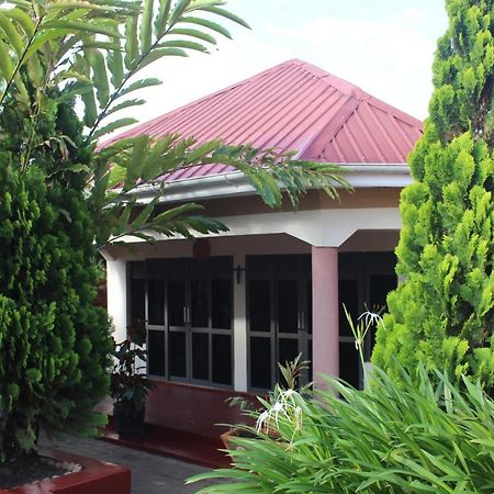 Montane Safaris Hotel Fort Portal Eksteriør billede