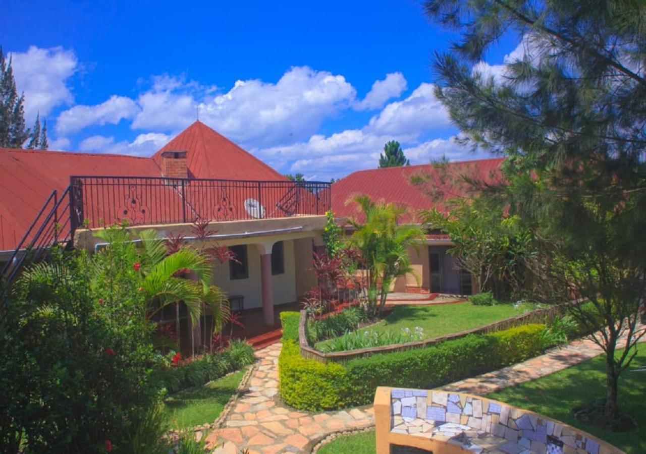 Montane Safaris Hotel Fort Portal Eksteriør billede