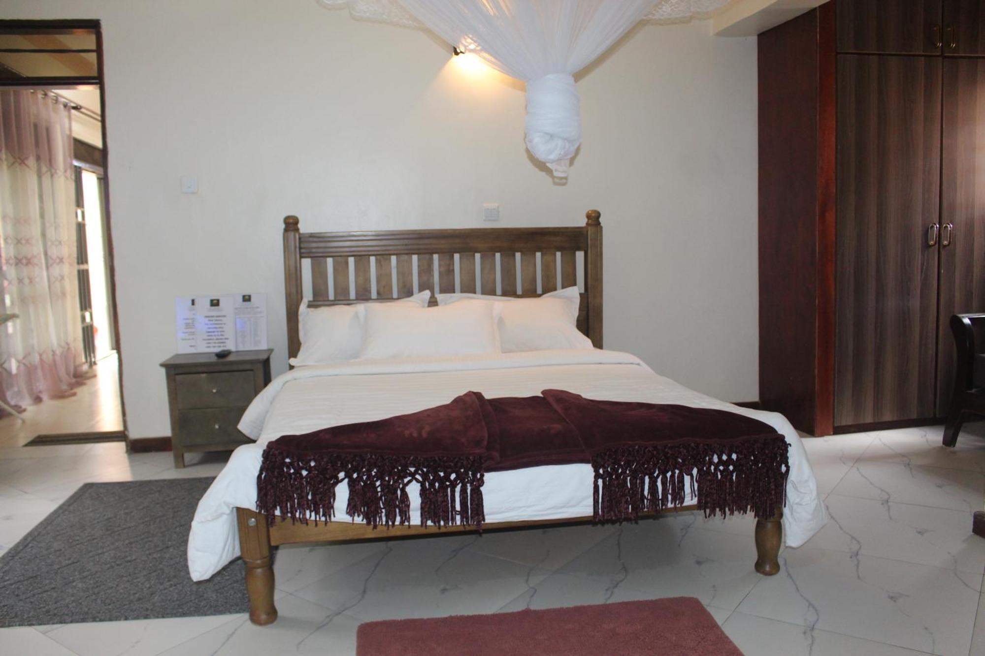 Montane Safaris Hotel Fort Portal Eksteriør billede
