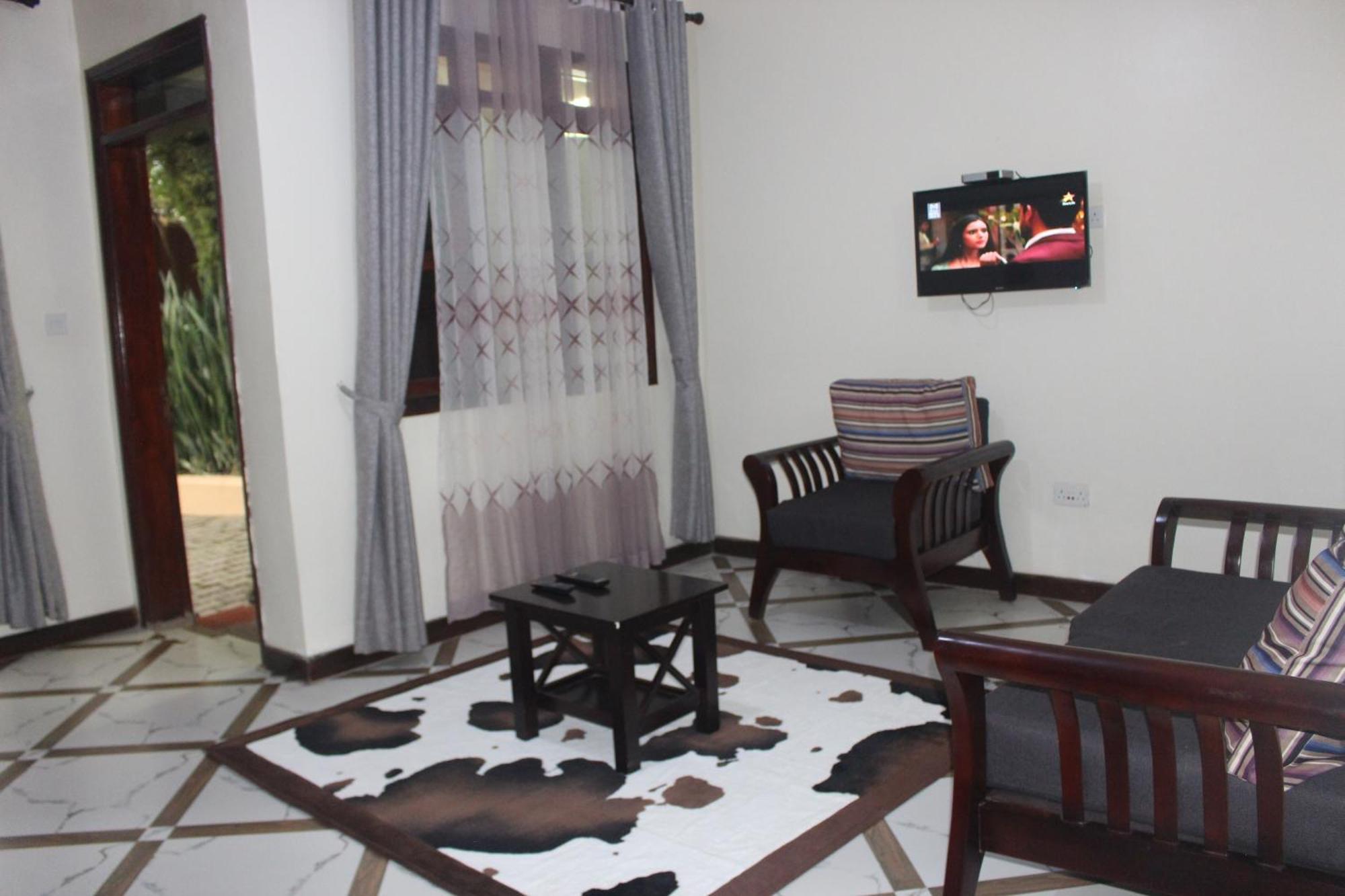 Montane Safaris Hotel Fort Portal Eksteriør billede